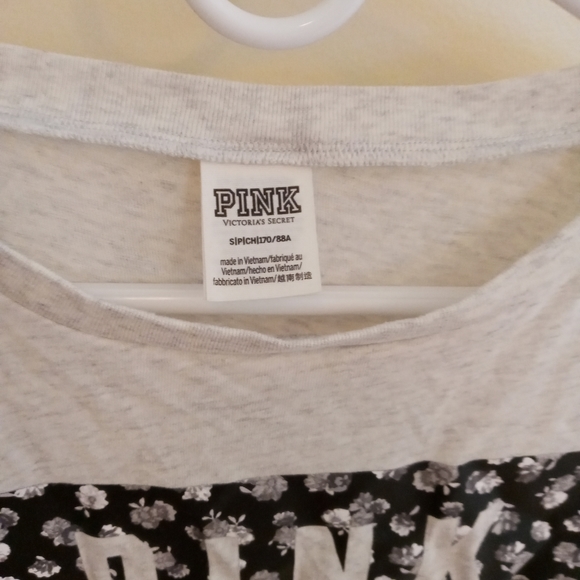 Pink by Victoria's Secret t-shirt - Picture 2 of 4